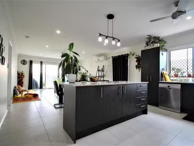 Just in! 27 Morris Crescent, Bellbird Park, QLD 4300