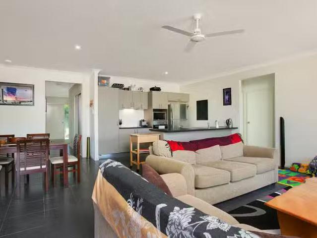 New 27 Hopkins Street, White Rock, QLD 4868