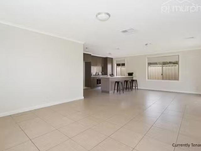 Cozy 27 Parnaby Street, Wodonga, VIC 3690