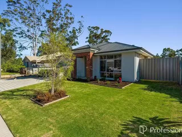 Cozy 27 Verrier Loop, Byford, WA 6122