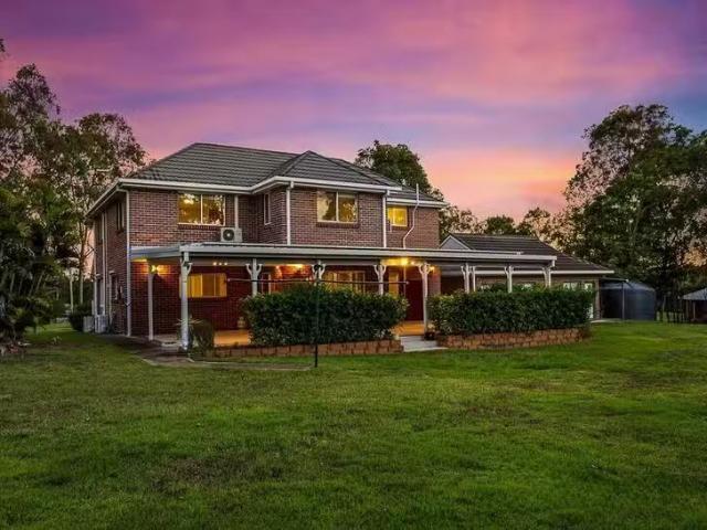 Charming 27 29 Allandoon Court, Chuwar, QLD 4306