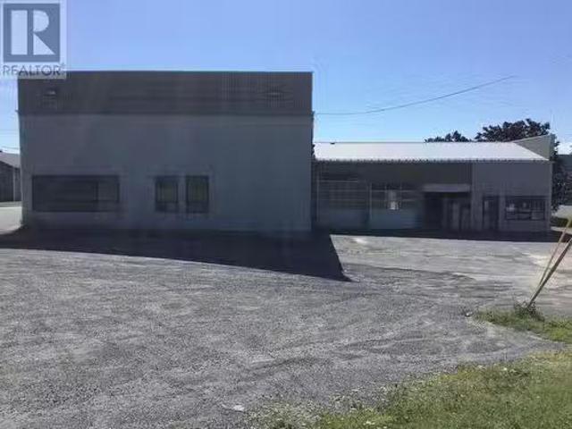 Cozy 283 Memorial Drive, Clarenville, NL, A5A 0E4 commercial.