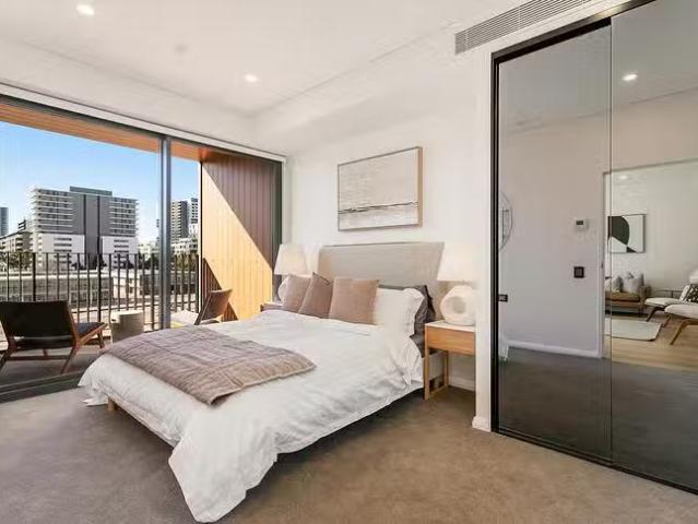Cozy 280/10 Peters Street, Zetland, NSW 2017