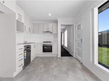 Cheap 2/8 Crossing Street, Bellbird Apartment for rent Listed.