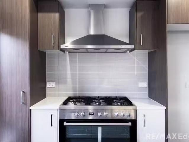 Unique 28 Lahar Road, Truganina, VIC 3029