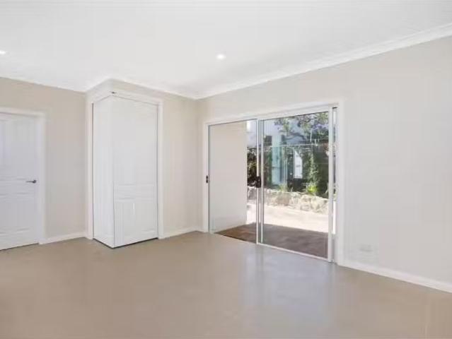 Cheap 28a Shamrock Parade, KILLARNEY HEIGHTS Apartment for ren.