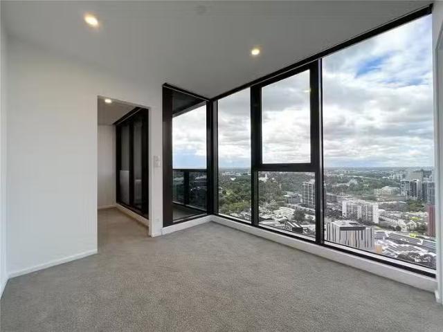 Nice 2904/81 City Road, Southbank, VIC 3006