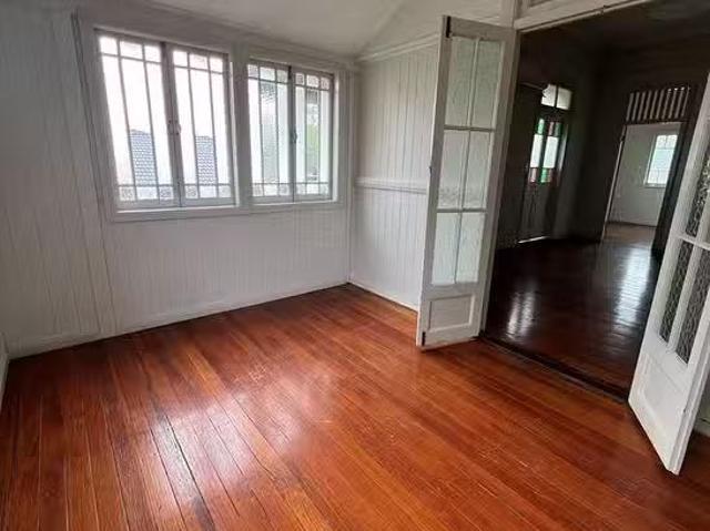 For Rent! 2/90 Braeside Road, Bundamba, QLD 4304