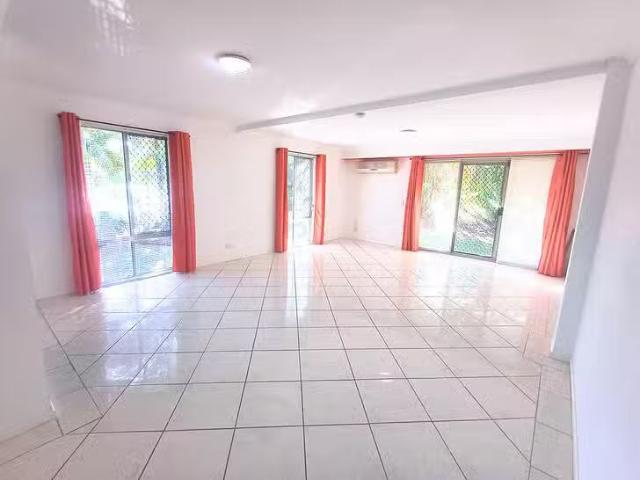 For Rent! 29/11 Waterford Court, Bundall, QLD 4217