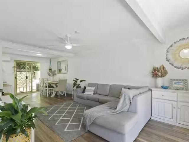 Cheap 29/19 Sellin Place, Currumbin Waters, QLD 4223