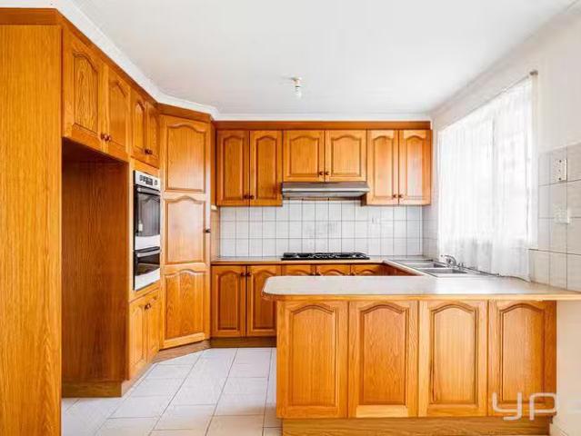 Nice 29 Catherine Drive, Hillside, VIC 3037