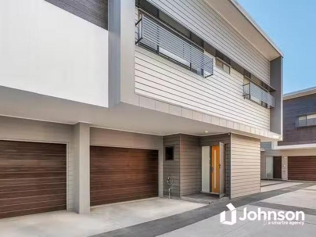 Cozy 2/9 Gloriana Street, Morningside, QLD 4170