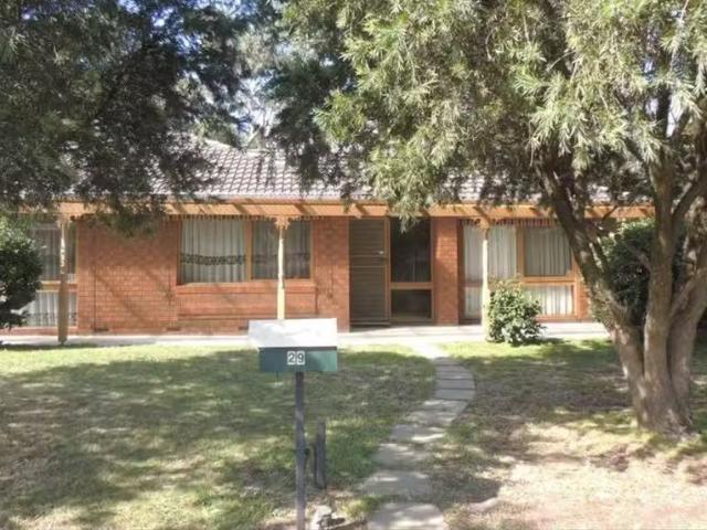 Unique 29 Landsdale Crescent, Wantirna South, VIC 3152 House.