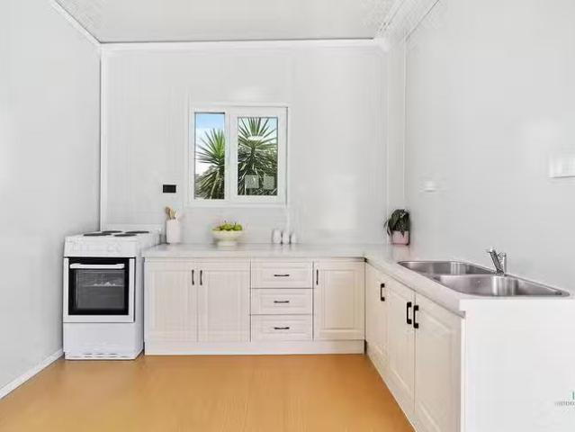 New 200 Pine Mountain Road, Brassall, QLD 4305