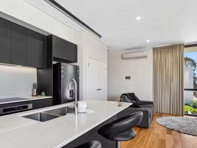 Deal! 201/26 Willbird Street, Ardross, WA 6153