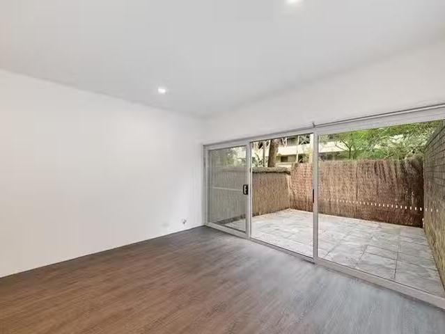 Charming 201/8 10 New Mclean Street, Edgecliff, NSW 2027