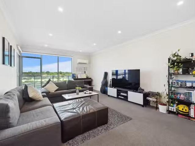Cheap 205/25 Malata Crescent, Success, WA 6164