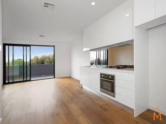 Unique 208/7 Cowra Street, Brighton VIC 3186