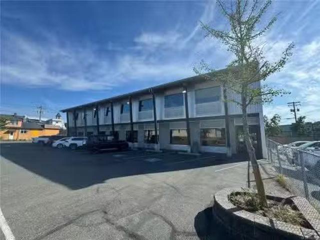 Deal! #208 730 Grant Ave, Courtenay, BC, V9N 2T3 commercial.