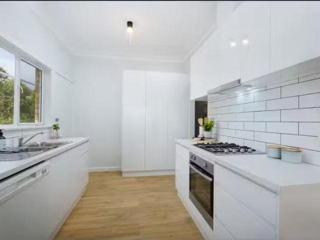 Cheap 208 Walsh Street, EAST ALBURY House for rent Listed by.