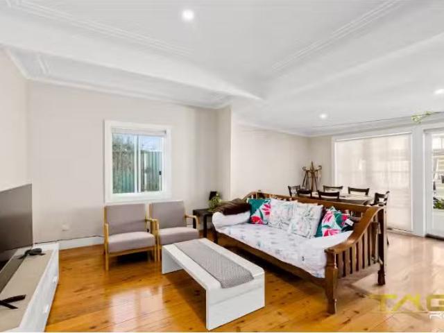 Deal! 20 Essington Street, WENTWORTHVILLE House for rent List.