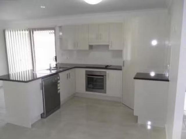 Nice 20 Jane Crescent, Gracemere, QLD 4702