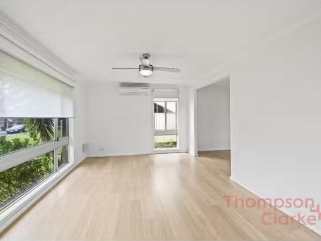 Just in! 20 John Arthur Avenue, Thornton House for rent Liste.