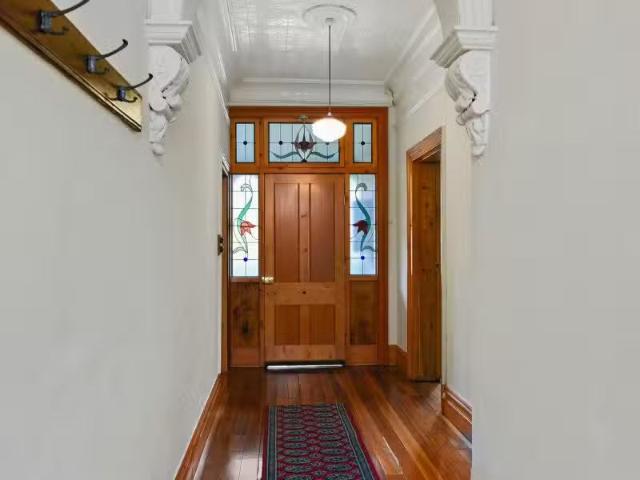 Unique 20A Pirie Street, New Town Townhouse for rent Listed b.