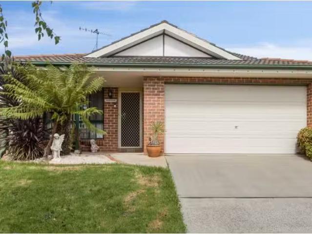 New 2/13 Orchard Grove Road, Orange Townhouse for rent Listed.