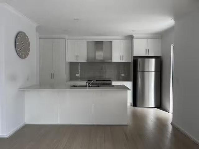Deal! 2/110 Vines Road, Hamlyn Heights, VIC 3215