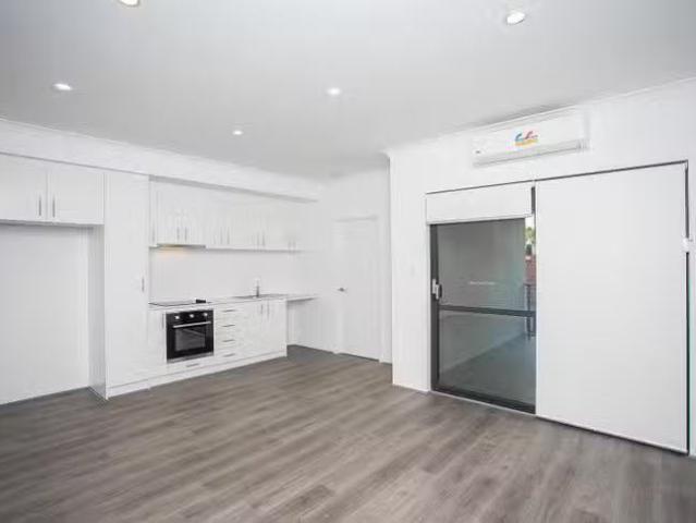 Rental! 2/12 John Street, Midland, WA 6056