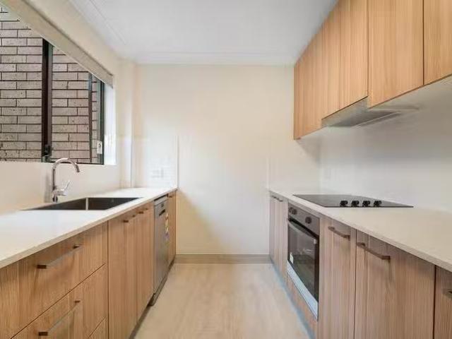 Charming 2/17 19 Busaco Road, Marsfield, NSW 2122