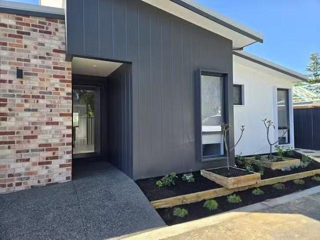 Cozy 2/148 Kent Street, Busselton, WA 6280
