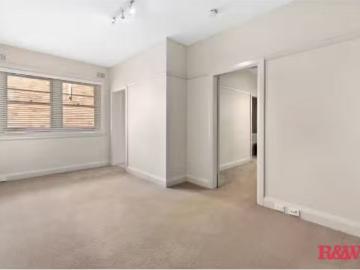 Unique 2/164 Glebe Point Road, Glebe Apartment for rent Liste.