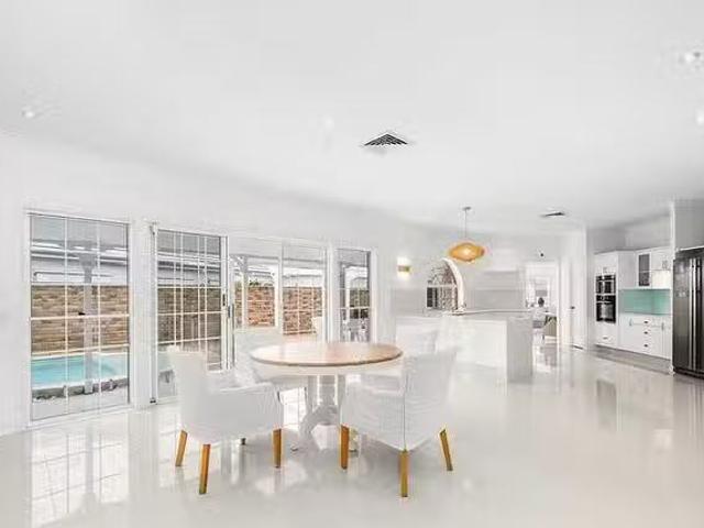Charming 21 Montevideo Drive, Clear Island Waters, QLD 4226