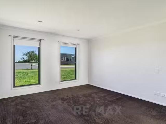 Deal! 21 Opperman Drive, Kearneys Spring, QLD 4350