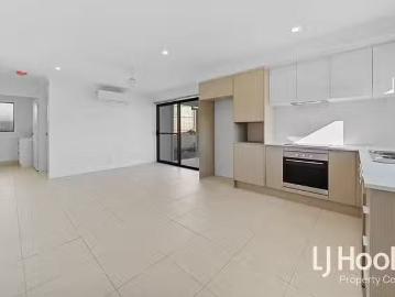 Cozy 2/1 Alexander Place, Gleneagle, QLD 4285