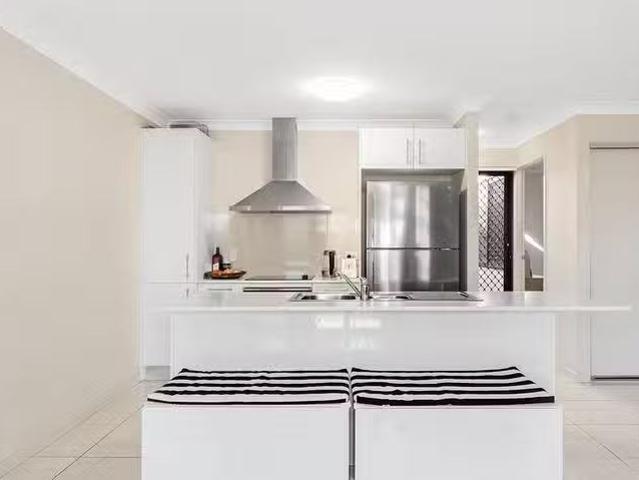 Deal! 21 Charles Avenue, Pimpama, QLD 4209