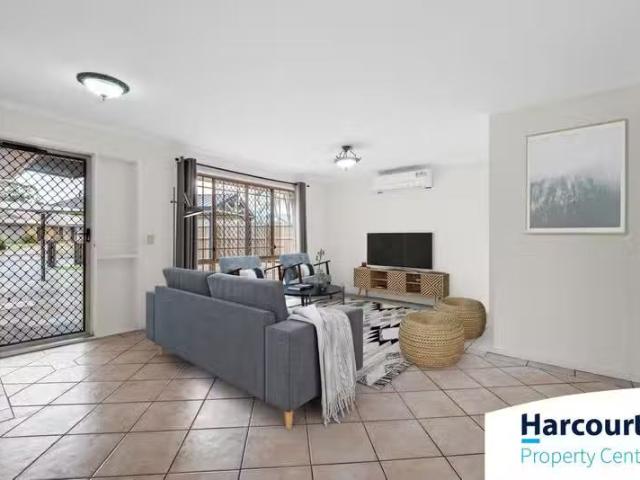 Rental! 21 Gumview Close, REGENTS PARK, QLD 4118 House for R.