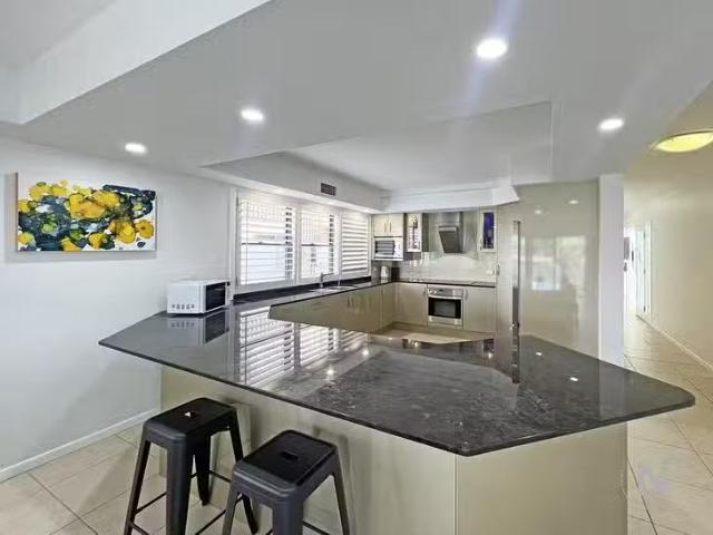 Nice 21 Tarcoola Crescent, Surfers Paradise, QLD 4217