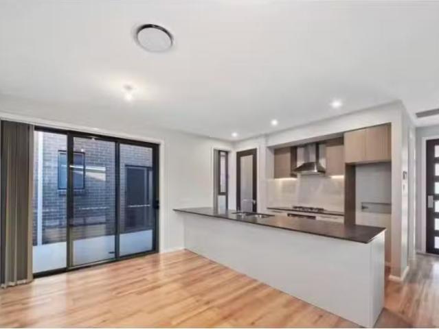 Unique 21A Bourne Ridge, Oran Park House for rent Listed by M.