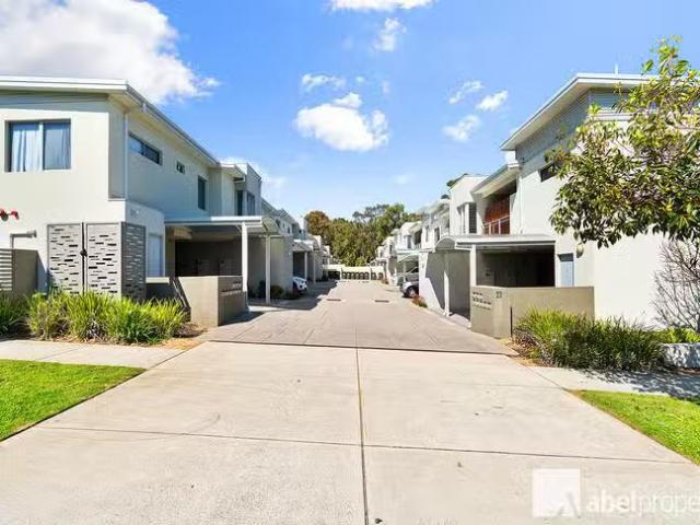 Deal! 2/23 Escot Road, Innaloo, WA 6018
