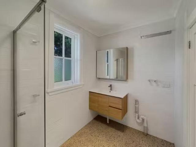 Cozy 2/202 Bathurst Road, Katoomba Apartment for rent Listed.