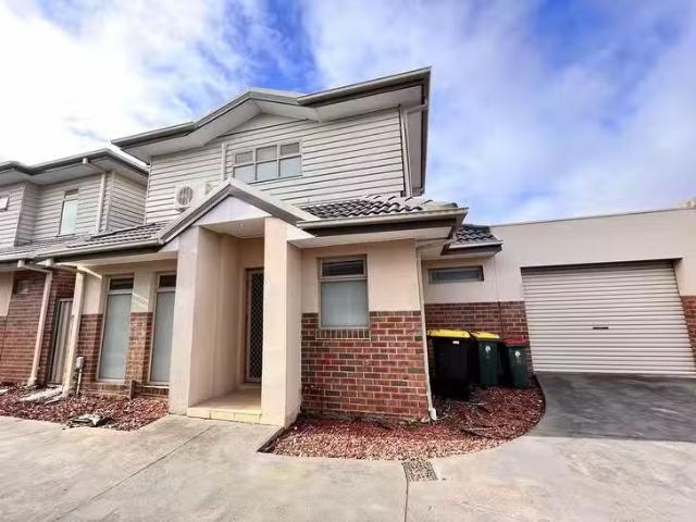 Just in! 2/21 Everard Street, Glenroy, VIC 3046
