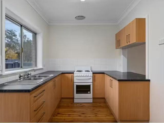 Just in! 2/243 Cadell Street, EAST ALBURY Apartment for rent.