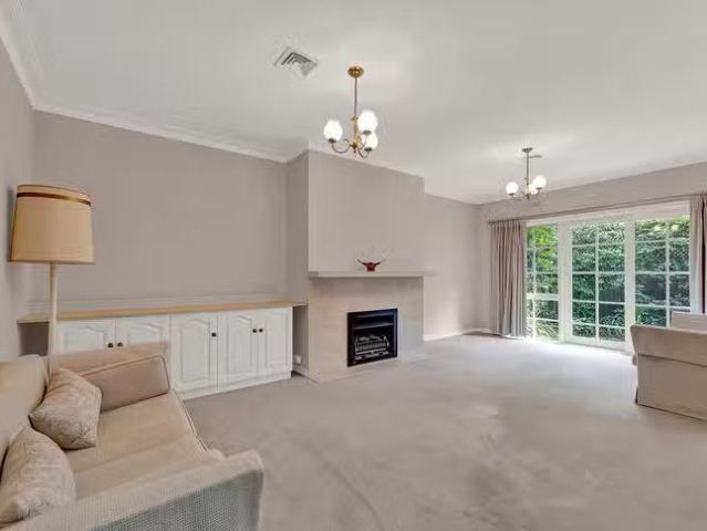 Charming 2/25 Mercer Road, Armadale, VIC 3143