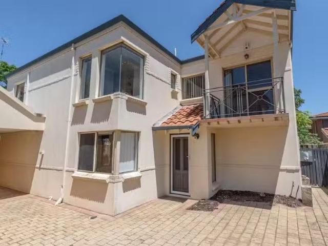 Cozy 2/261 Vincent Street, LEEDERVILLE Townhouse for rent Lis.