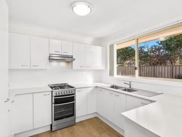 Just in! 2/26 Ash Avenue, Albion Park Rail, NSW 2527