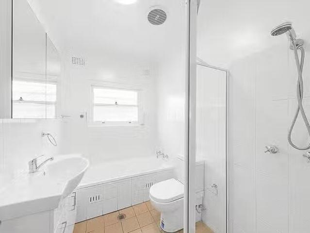 Cozy 22 Bond Street, Maroubra, NSW 2035