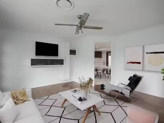 Cheap 22 Colorado Drive, St Clair, NSW 2759